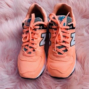 Peach w/blue lining New Balances BRAND NEW!
